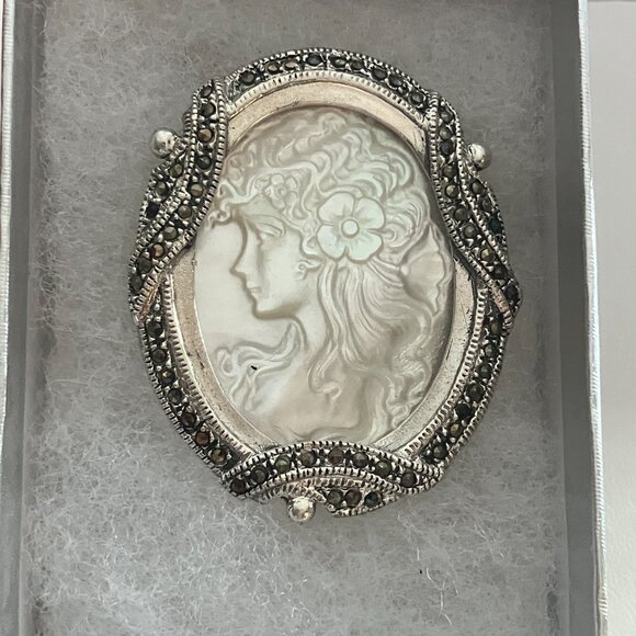 Mother of pearls & Marcasite Cameo brooch 925 Sterling Silver - Picture 9 of 10